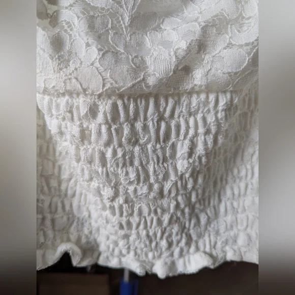 NWT Torrid White Lace Trim Top 2X - Picture 9 of 10